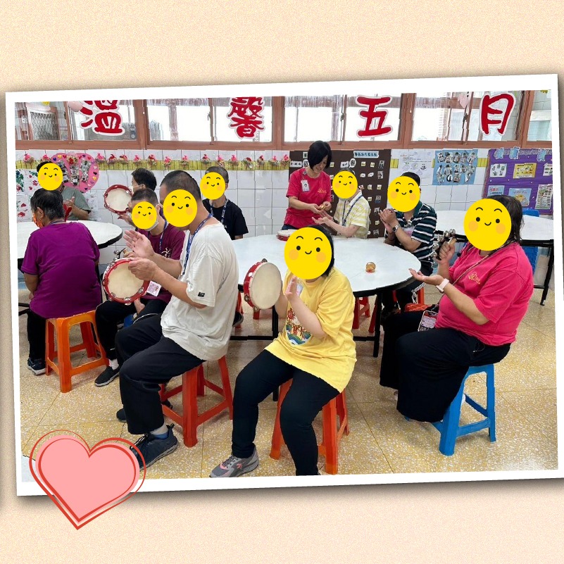 【用心相伴 行動關懷表達愛】(標題圖檔)
